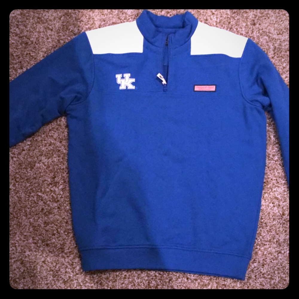 Vineyard Vines. Men’s small.